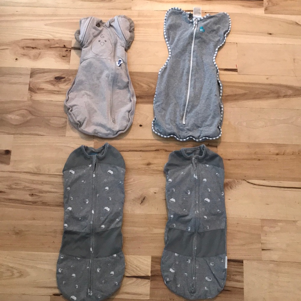 Lot of 4 swaddles. Size newborn/small